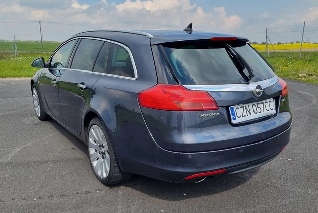 Opel Insignia cena 23900 przebieg: 240000, rok produkcji 2009 z Gniezno małe 232